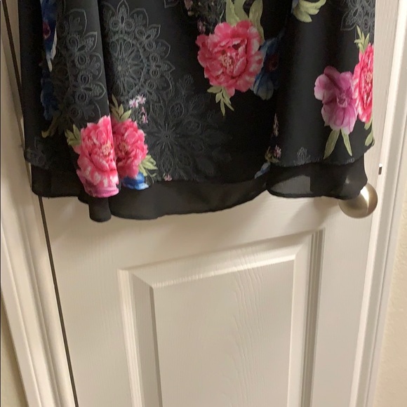 Top - Picture 3 of 3